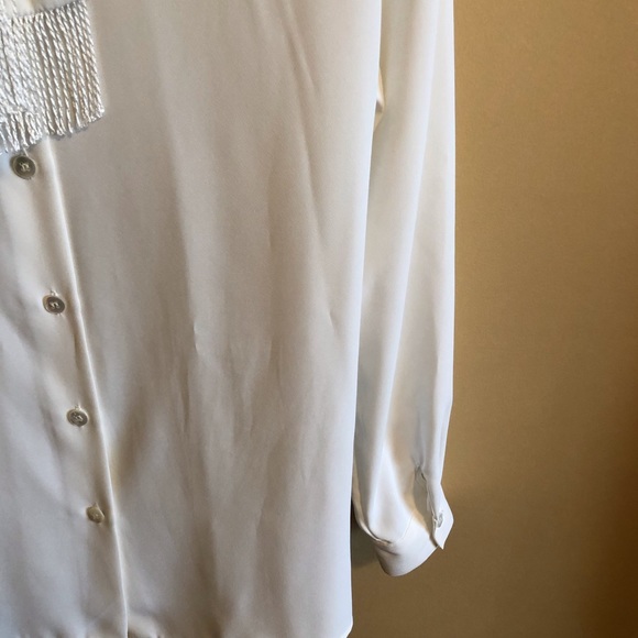 Liz Claiborne Size 10 Cream Colored Long Sleeve Blouse - Picture 4 of 6